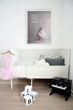 Dansebutikken Balletplakat lille pige rosa tutu