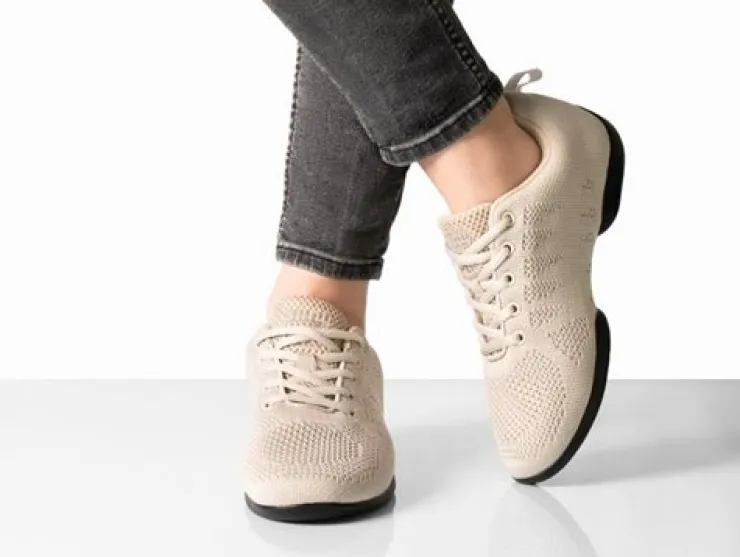 Dame Dansebutikken Beige dansesneaker i åndbar strik til damer - Suny