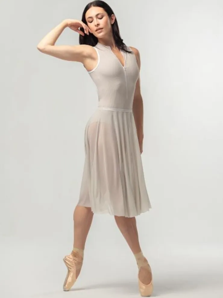 Dame Dansebutikken Beigefarvet langt pull on mesh skørt fra Mara Dancewear
