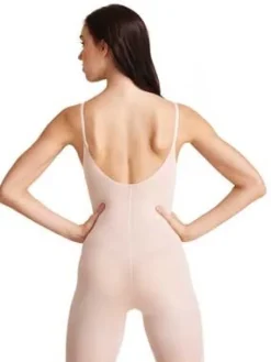 Dame Dansebutikken Capezio helunderdragt med hul i foden