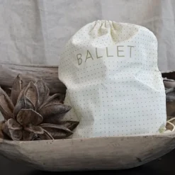 Dansebutikken Creme balletpose