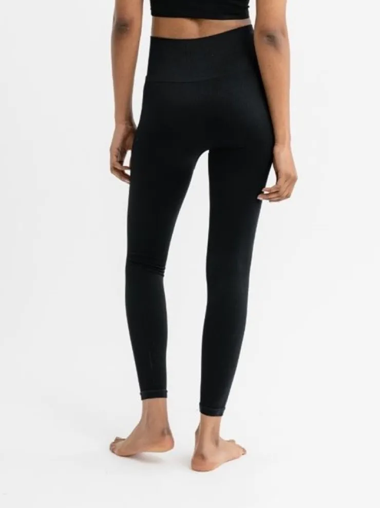 Dame Dansebutikken Drop of Mindfulness Jeane rib leggings i sort