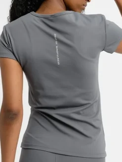 Dame Dansebutikken Drop of Mindfulness Juni t-shirt i mat grå