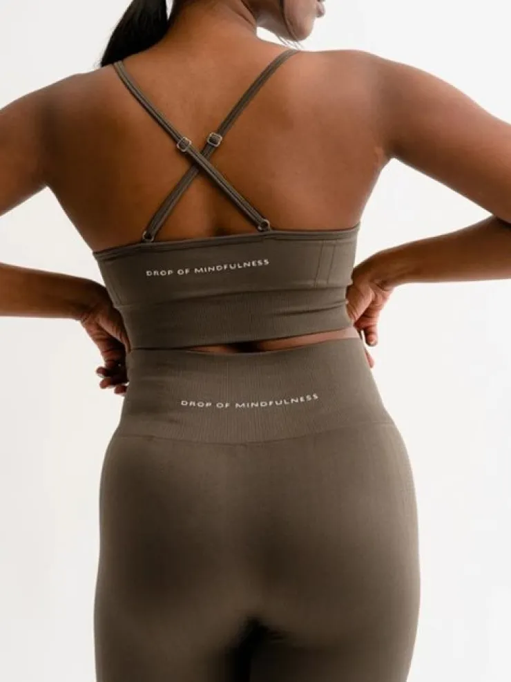 Dame Dansebutikken Drop of mindfulness seamless sports top olivengrøn