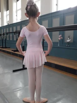 Børn Dansebutikken Mørk rosa dragt med påsyet chiffon skørt Ballet Rosa