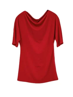 Dame Dansebutikken Rød bluse med bådhals og halv lange ærmer