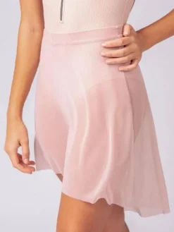 Dame Dansebutikken Rosa pull on mesh skørt fra Mara Dancewear