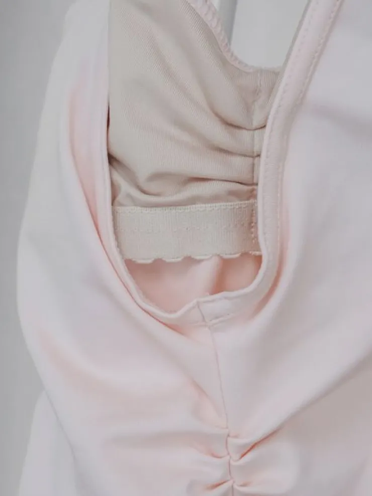 Dame Dansebutikken Seré rosa dragt m. rynkedetaljer og justerbare stropper