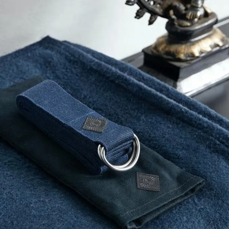 Dansebutikken Yogabælte fra Simple Days i navy